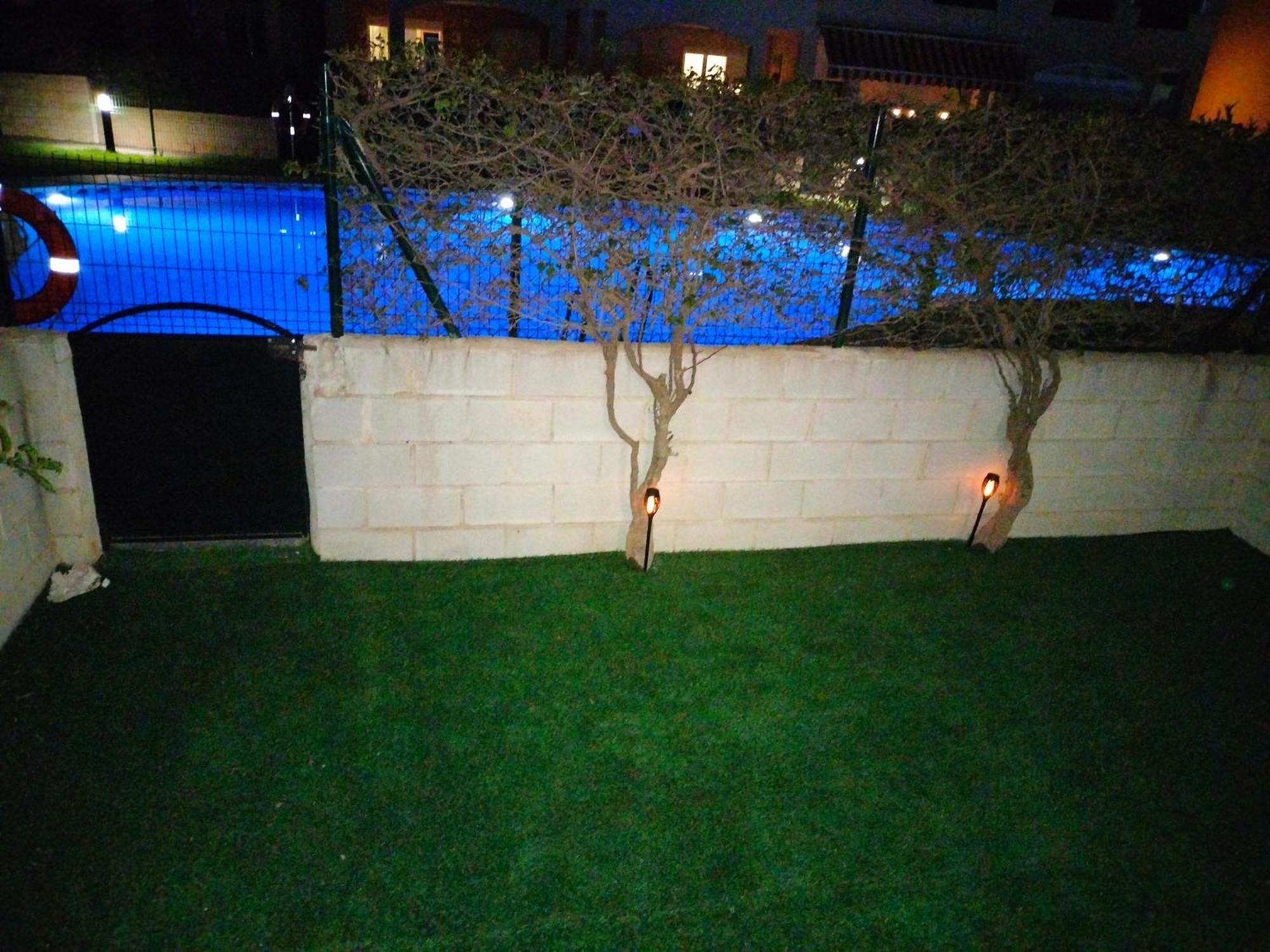 Bajo Con Jardin A Pie De Playa Y Piscina Comunitaria Con Jacuzzi Apartamento Playas de Vera Exterior foto