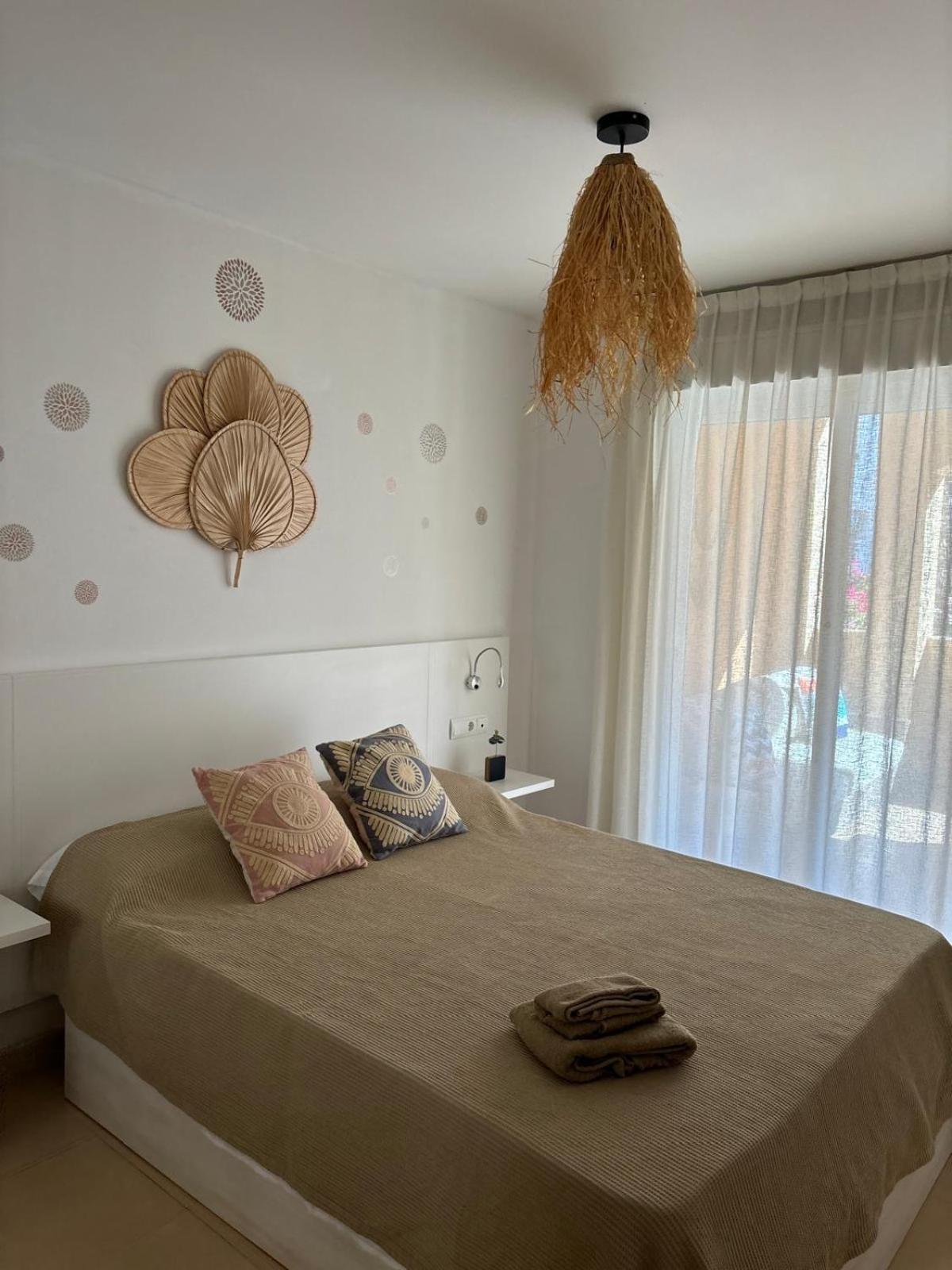 Bajo Con Jardin A Pie De Playa Y Piscina Comunitaria Con Jacuzzi Apartamento Playas de Vera Exterior foto